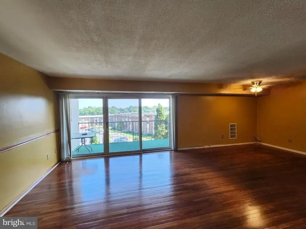 7527 Riverdale Rd #1827, HYATTSVILLE