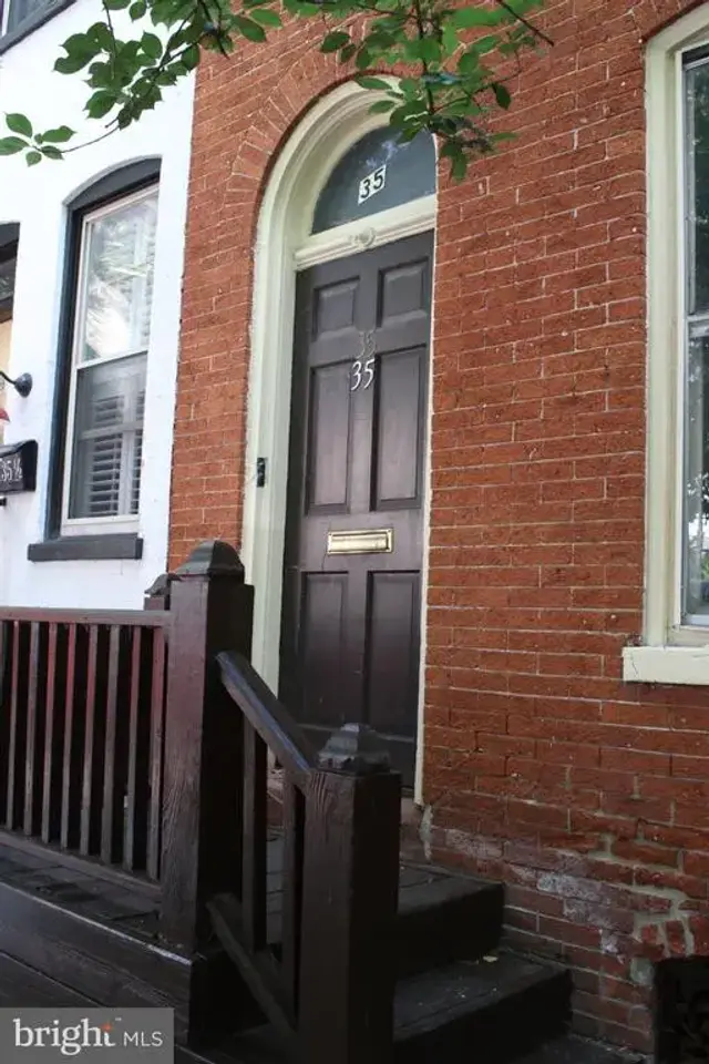 35 N Mulberry St, Lancaster