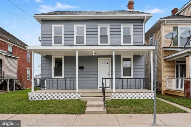 613 Third St, Hanover