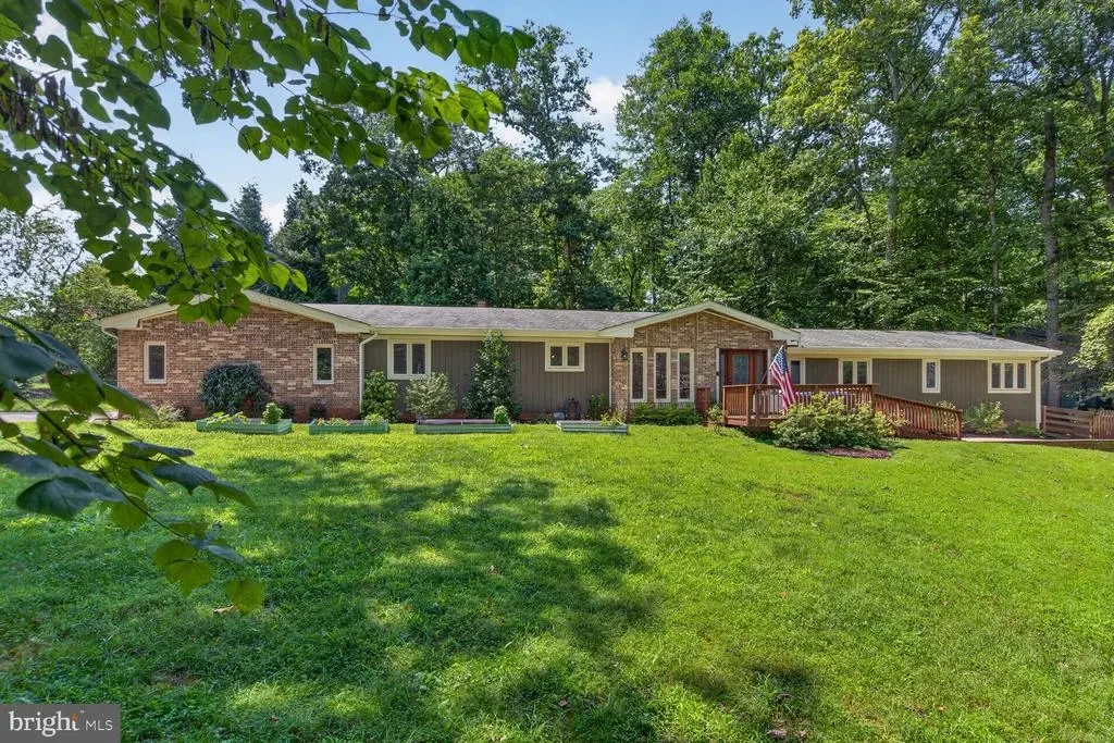 6273 Occoquan Forest Dr, MANASSAS