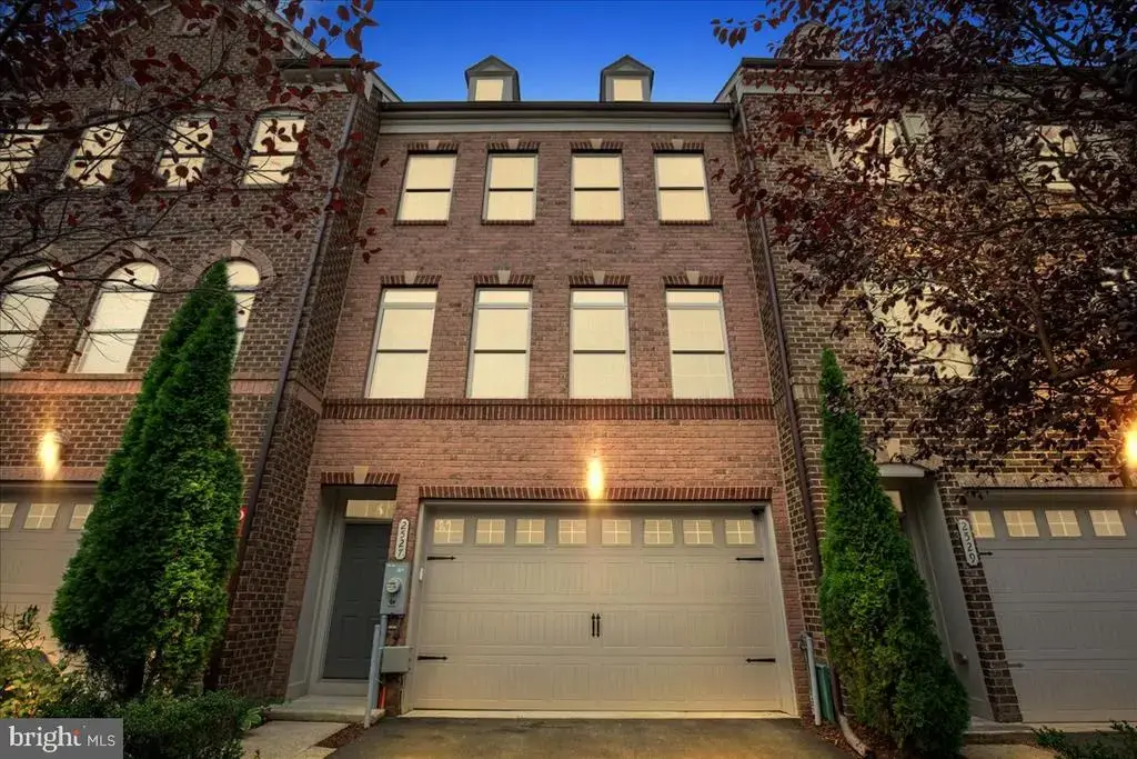 2527 Rolling Forest Dr, HANOVER
