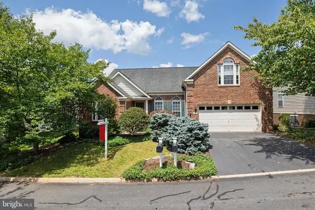 6727 Holly Farm Ln, Warrenton