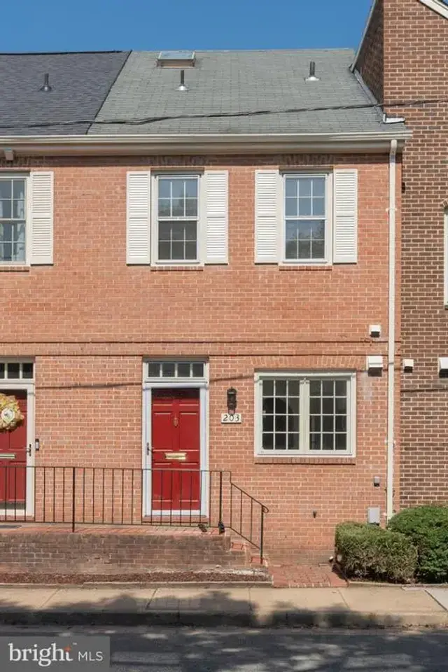 203 S Payne St, Alexandria