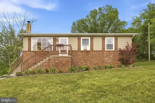 326 Sunset St, Strasburg