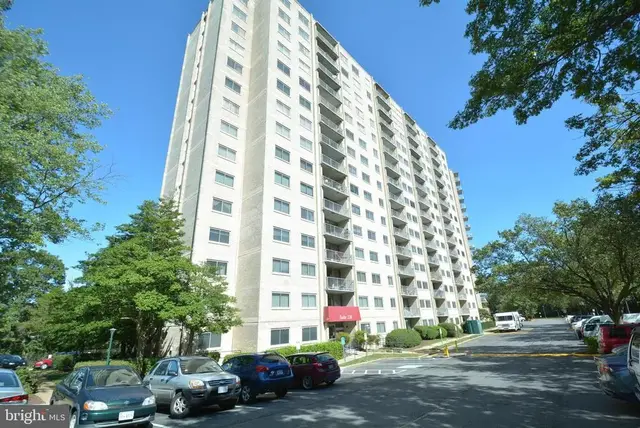 2500 N Van Dorn St #1211, Alexandria