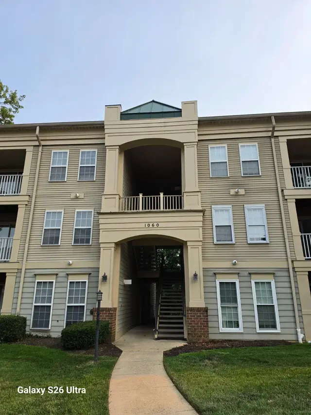 1060 Gardenview Loop #203, Woodbridge