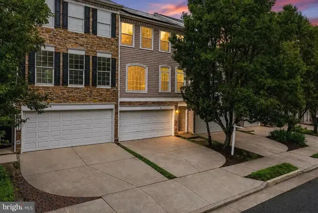 43686 Phelps Ter, Ashburn