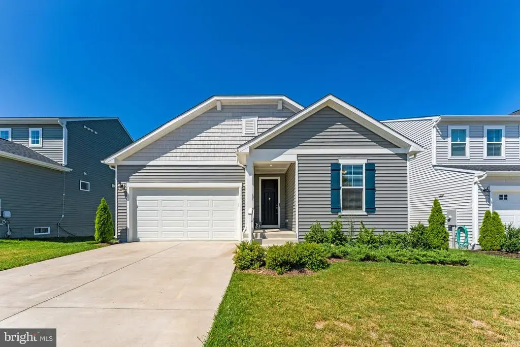114 Curtain Fall Dr, MIDDLETOWN