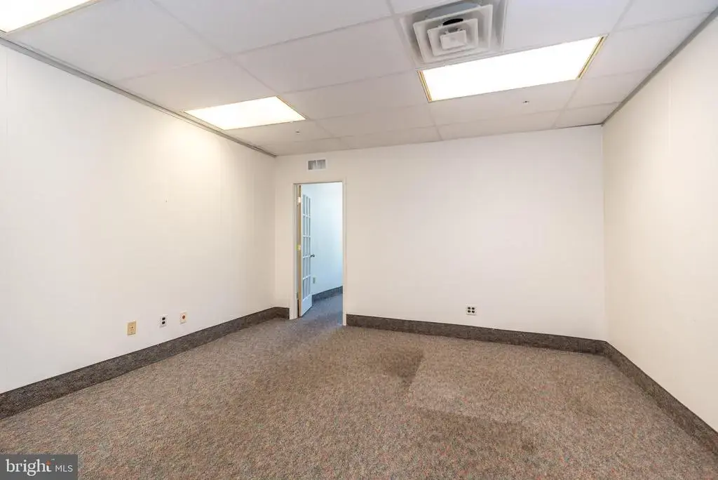 11 Davis Rd #200 & 225, PHOENIXVILLE