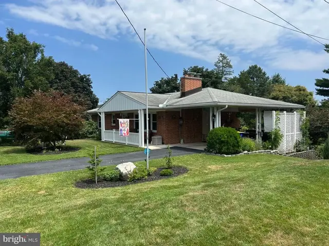 502 Bowman Ave, Lewisberry