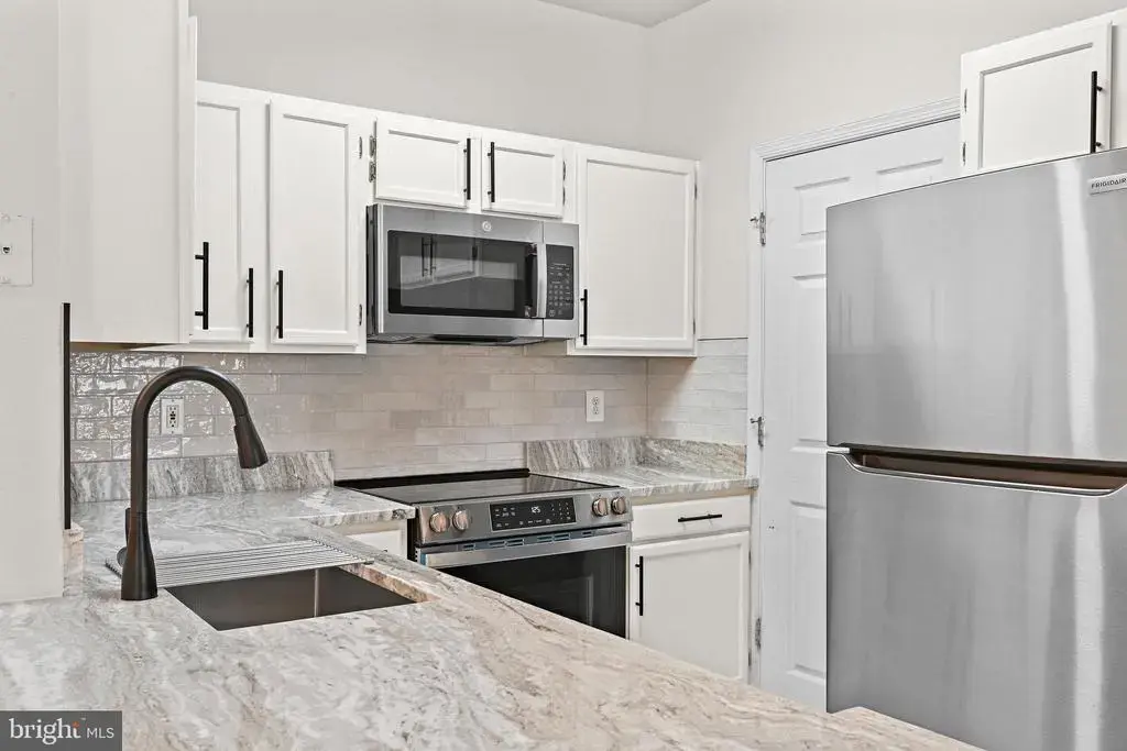 1580 Spring Gate Dr #4312, MCLEAN