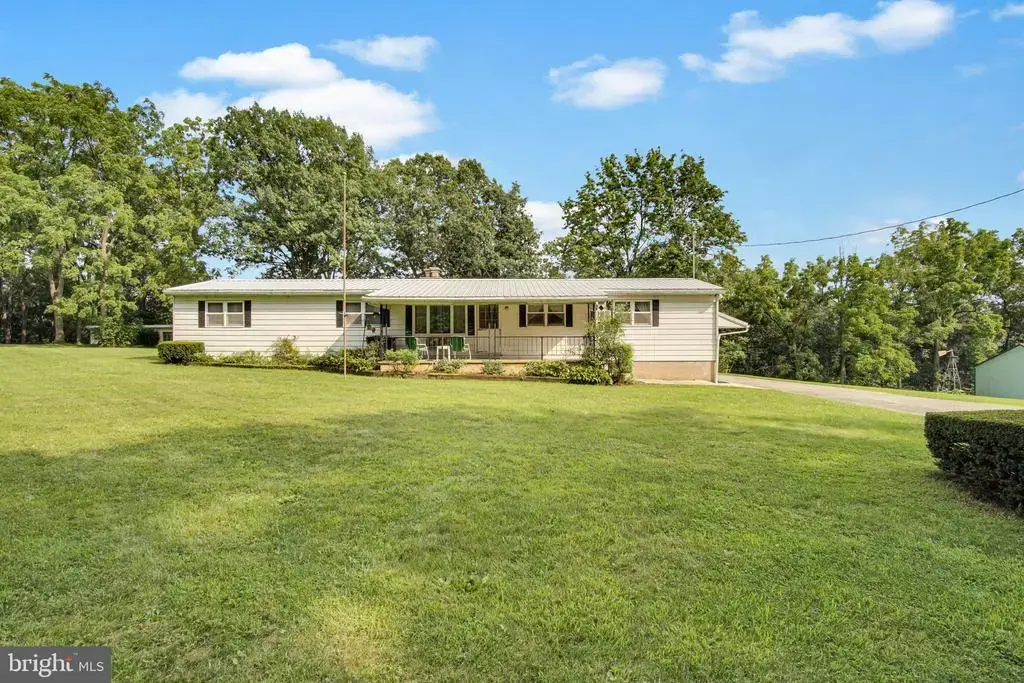 1287 W Springfield Rd, SEVEN VALLEYS