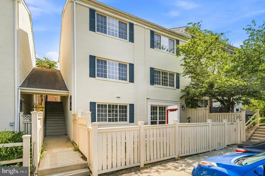 1415 N Van Dorn St #a, ALEXANDRIA