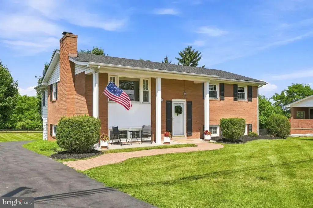 4802 Valley Pike, STEPHENS CITY