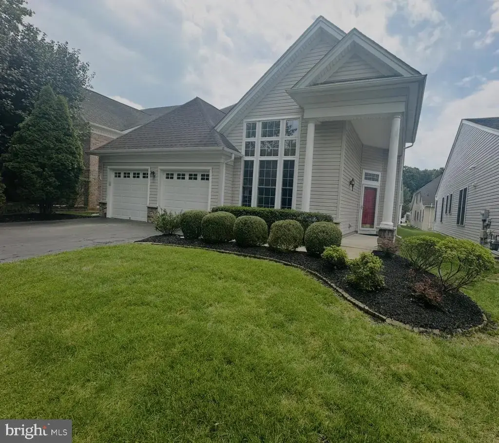 121 Einstein Way, CRANBURY