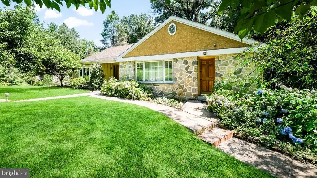 351 Hidden River Rd, PENN VALLEY