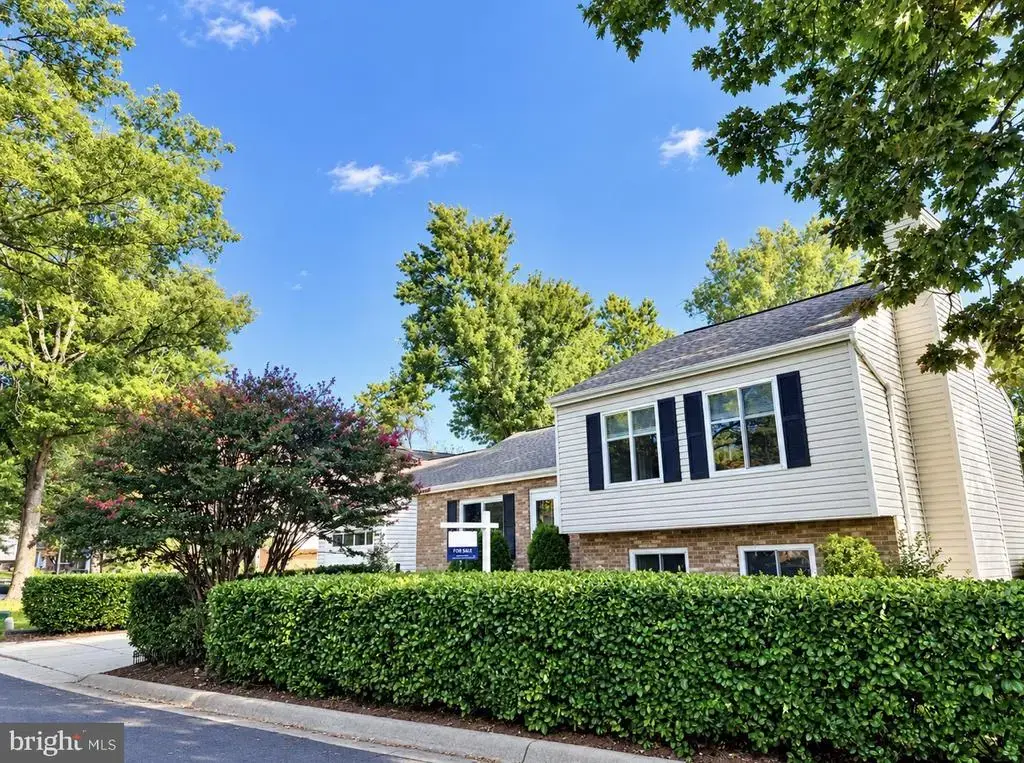 12 Glazebrook Ct, GAITHERSBURG