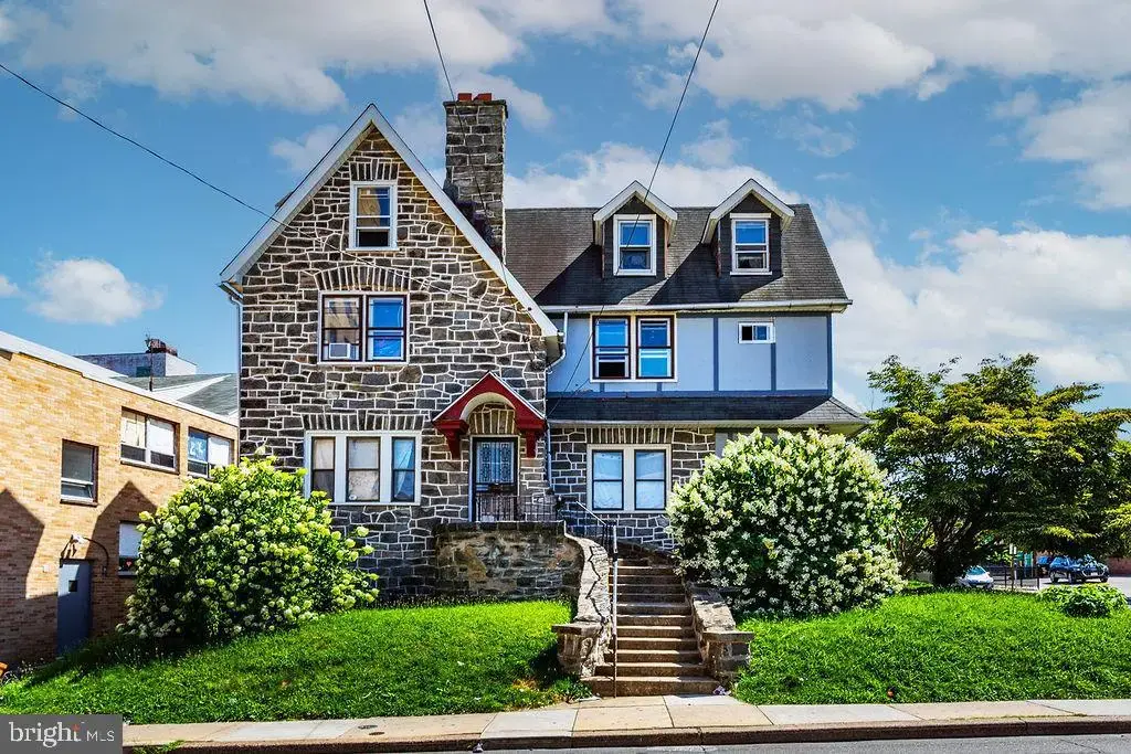 27 Glendale Rd, UPPER DARBY