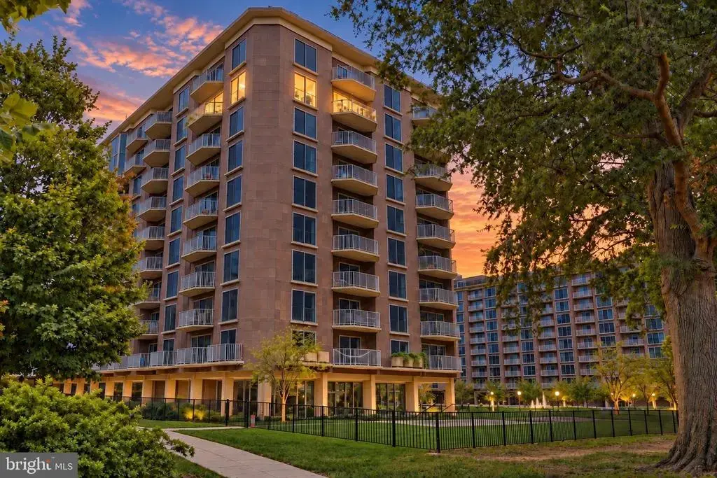 560 N St Sw #801, WASHINGTON
