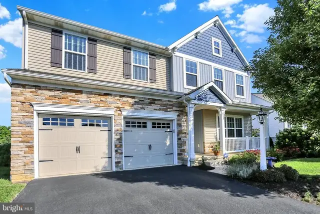 613 Meadowview Dr, Annville