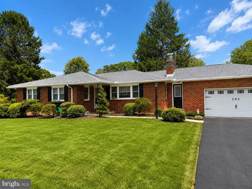 101 Park Dr, DOYLESTOWN