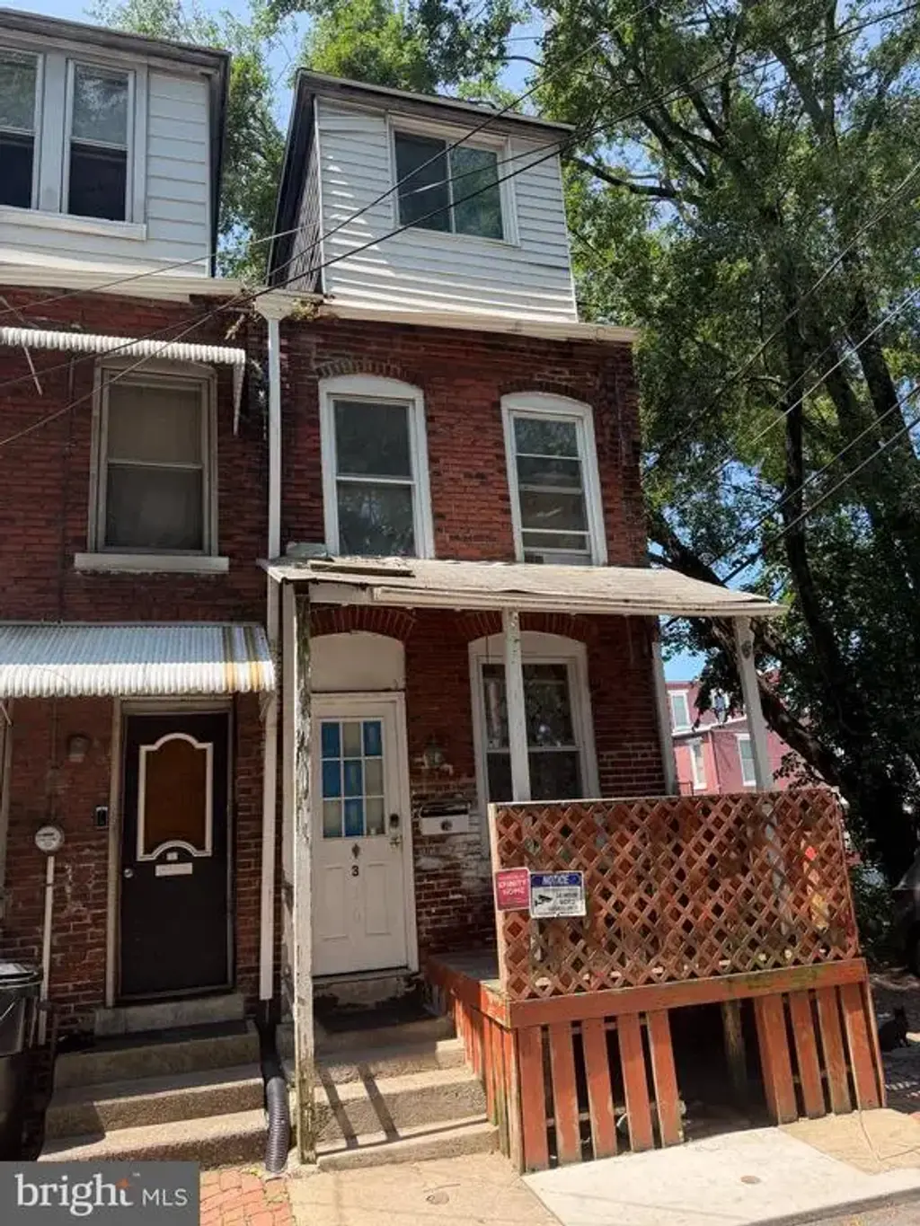 310 Nectarine St, HARRISBURG