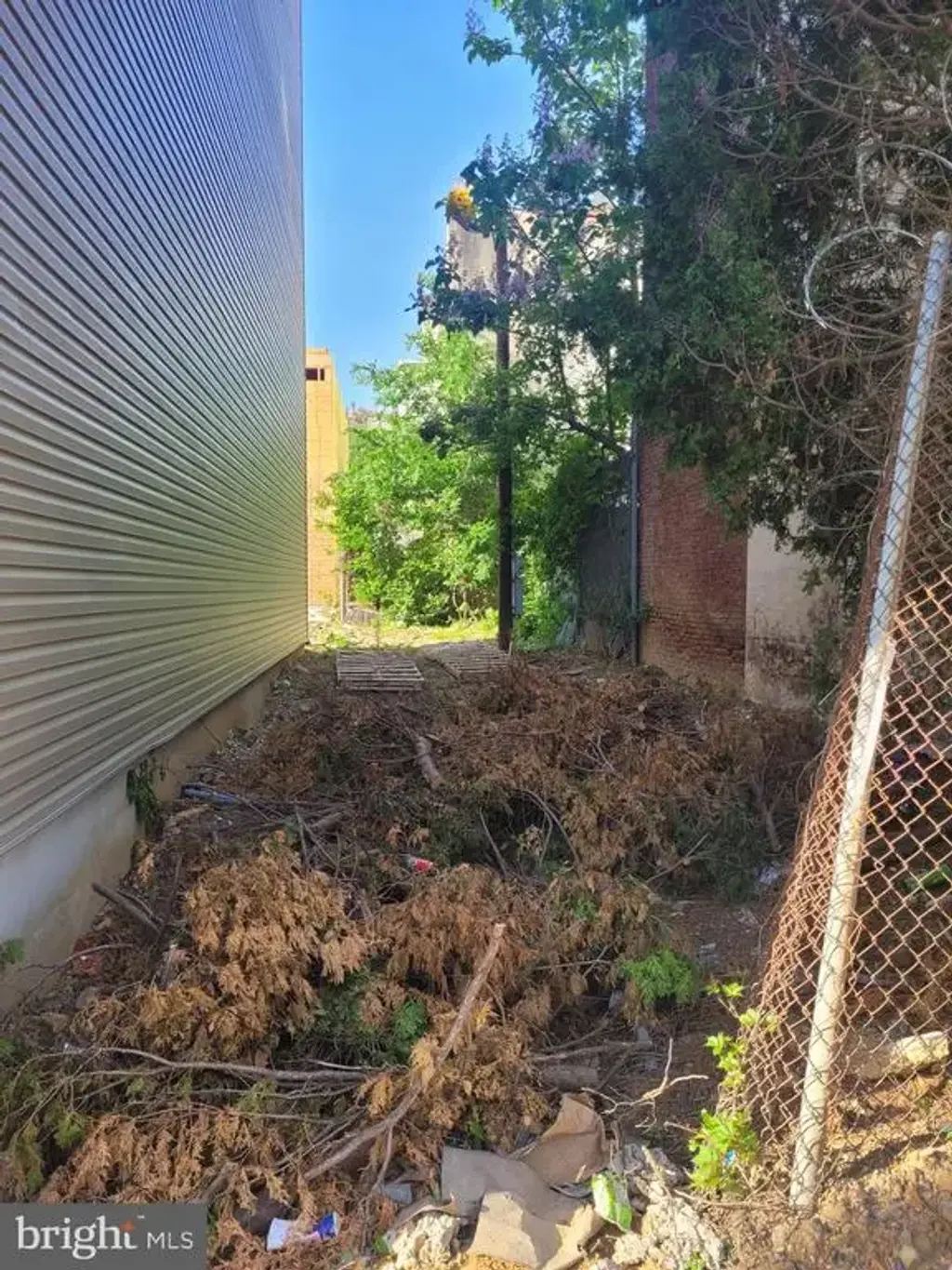 1638 W Thompson St, PHILADELPHIA