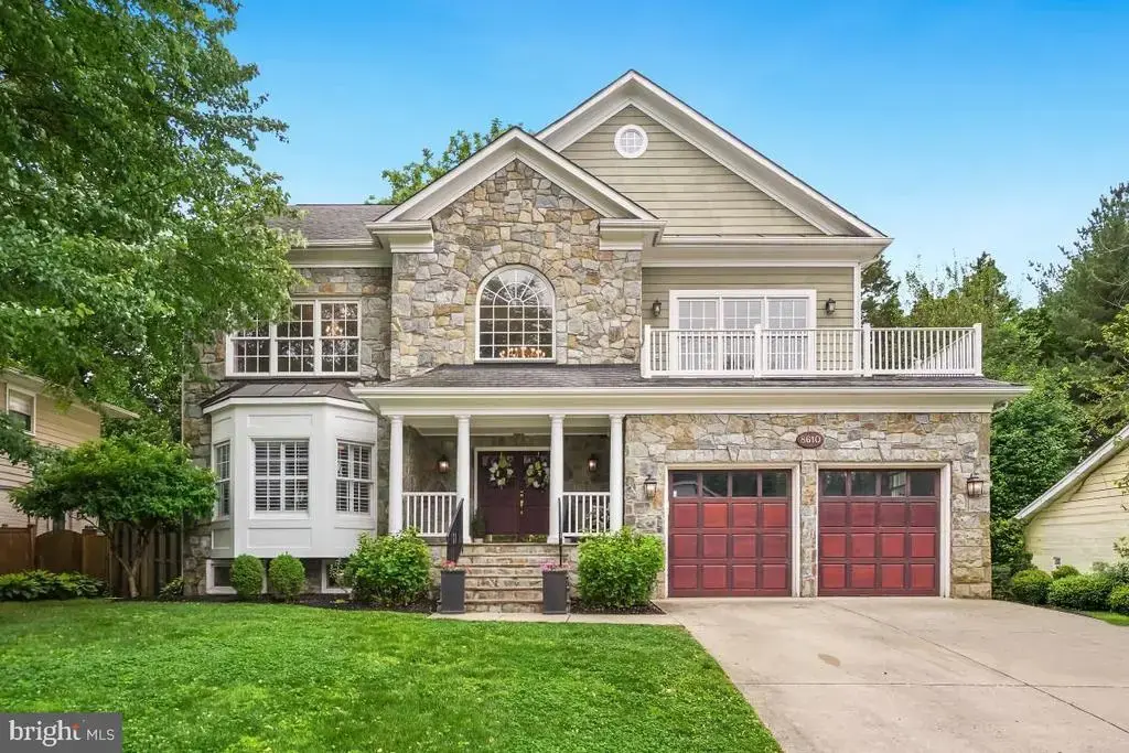8610 Hartsdale Ave, BETHESDA