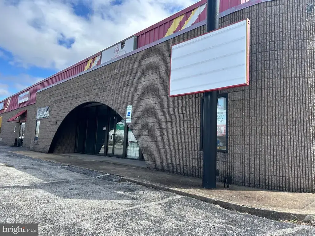 2290 Industrial Hwy, YORK