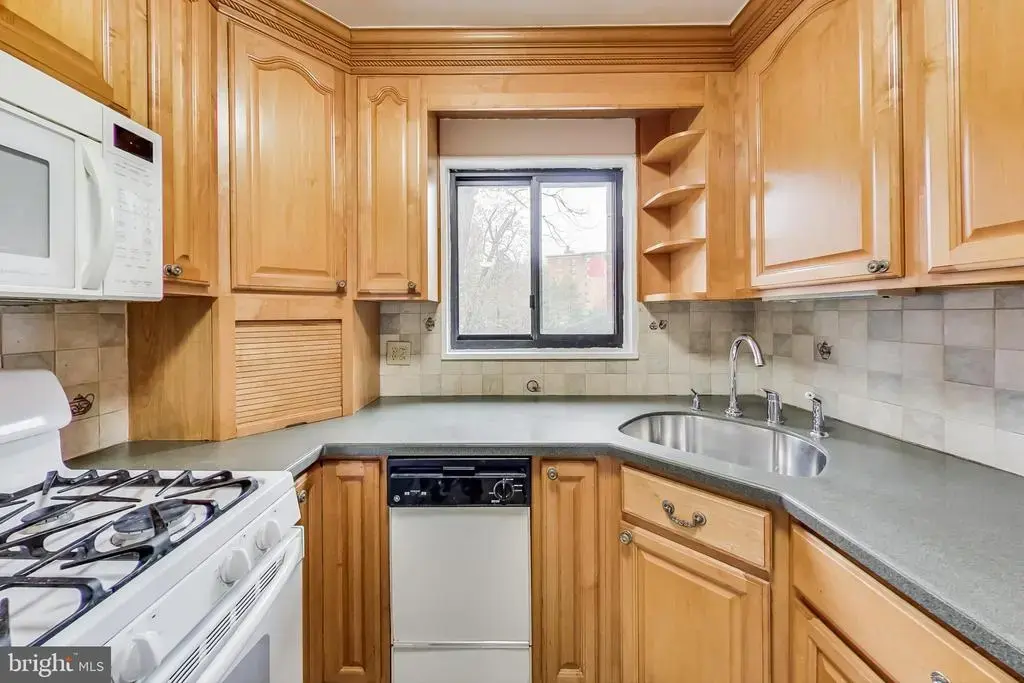 7611 Maple Ave #202, TAKOMA PARK