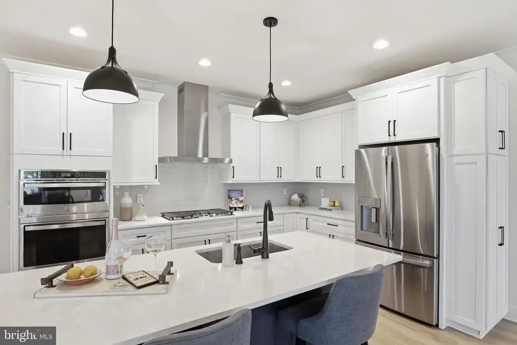 214 Ridge Rd, MILTON