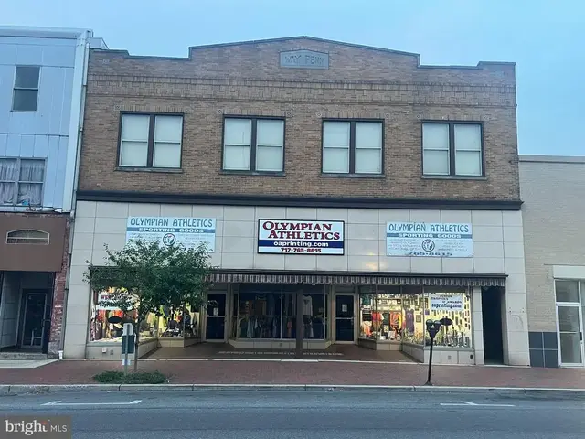55 W Main St, Waynesboro