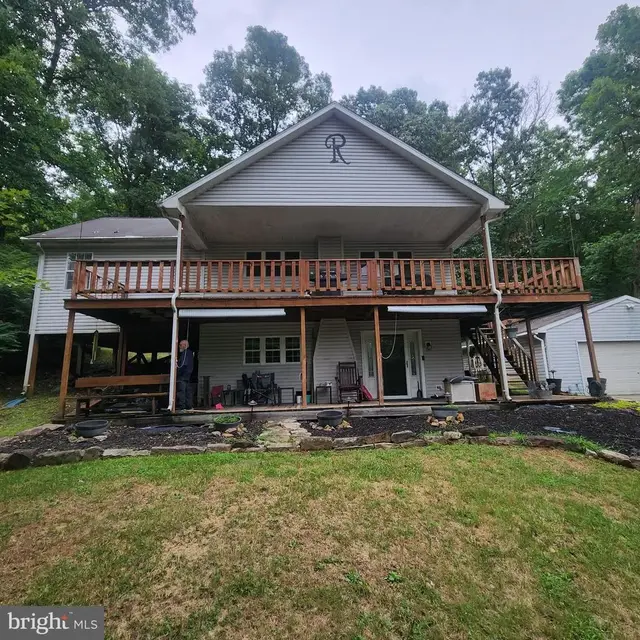 290 Creek Rd, Manchester