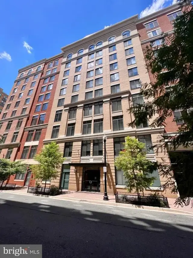 1205 N Garfield St #305, Arlington
