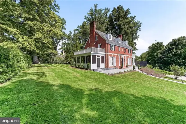 425 N Swarthmore Ave, Swarthmore