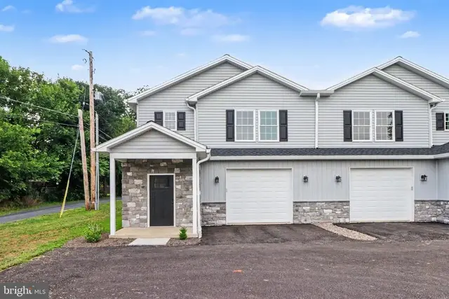 507 S Baltimore St, Dillsburg