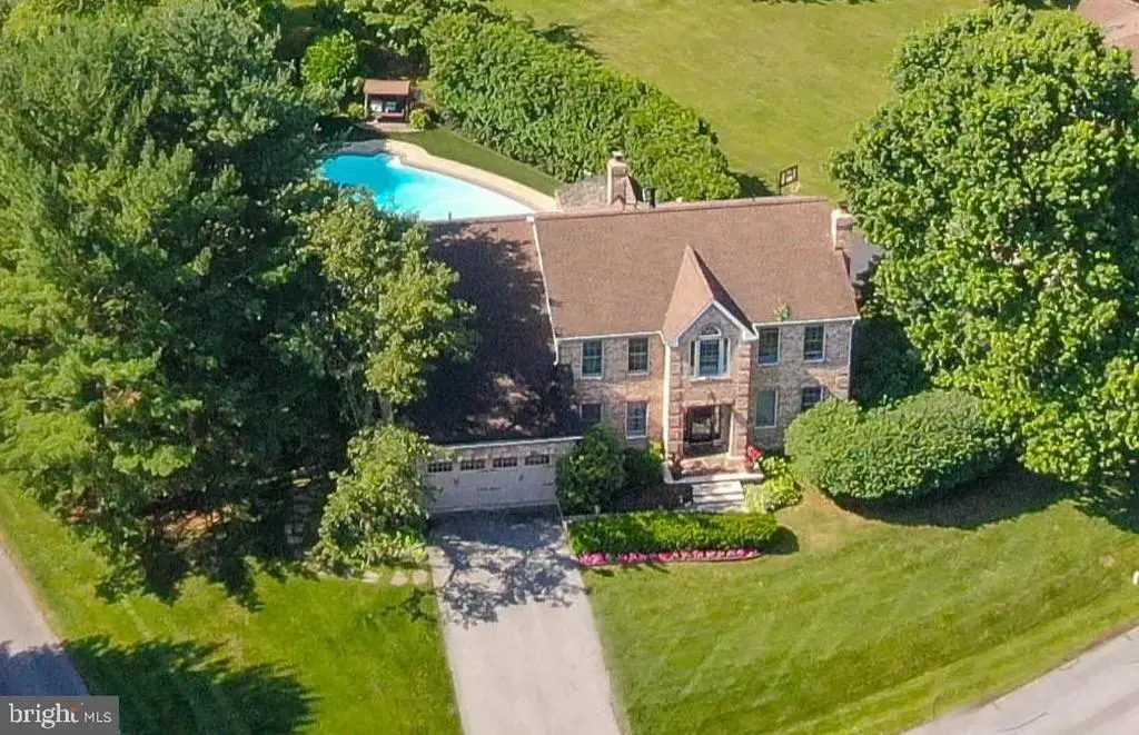 1 Balmoral Dr, CHADDS FORD