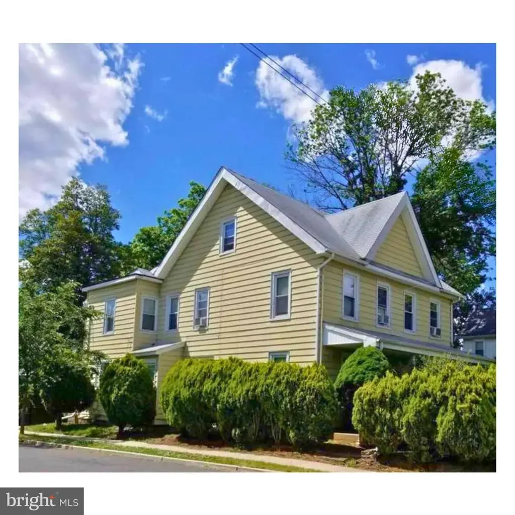 135--137 N Academy St, HIGHTSTOWN