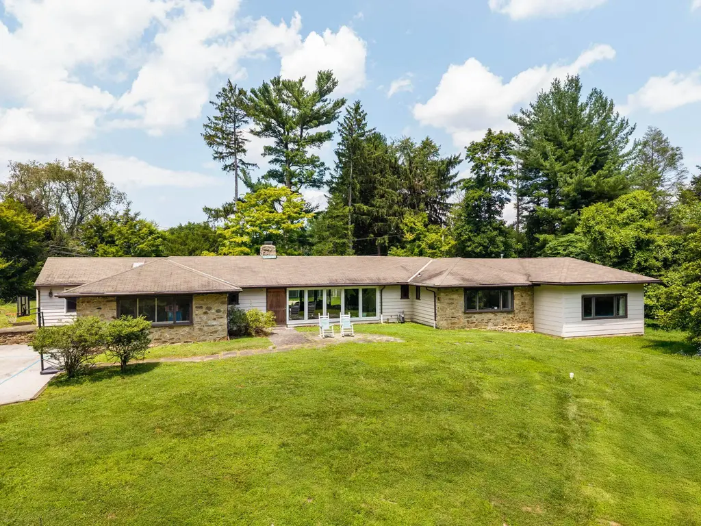 1162 Dewitt Rd, WAYNE