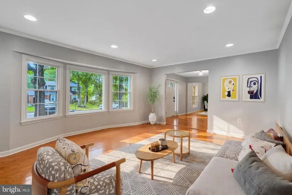 8603 Jackson Ave, MANASSAS