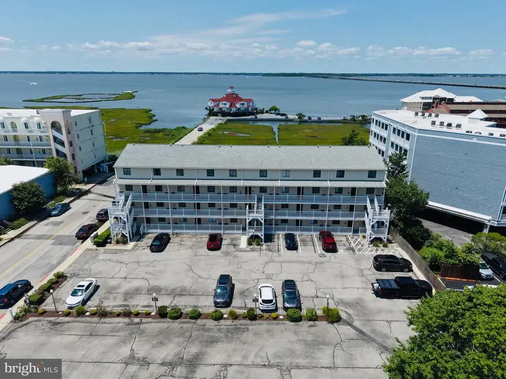 104 56th St #106, OCEAN CITY