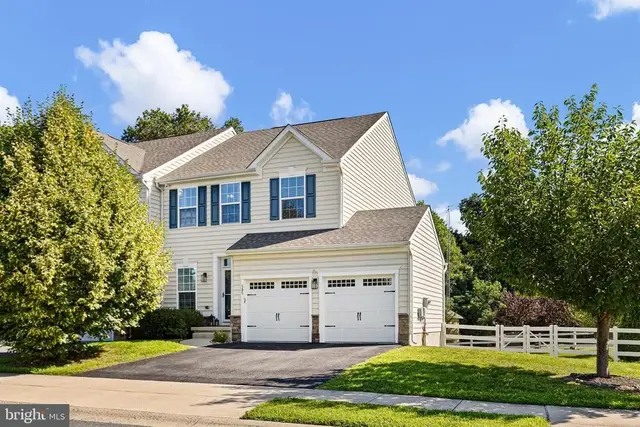 585 Canal Dr, Middletown