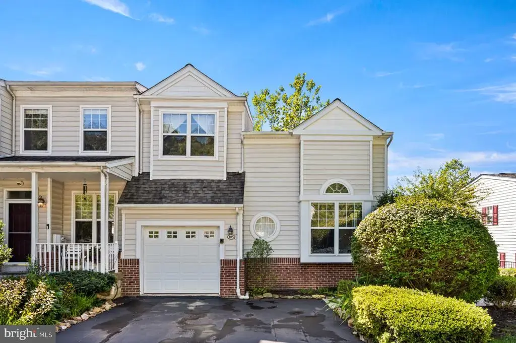 105 Longwood Ct, MALVERN