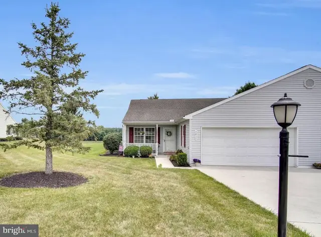 1411 Chami Dr, Spring Grove