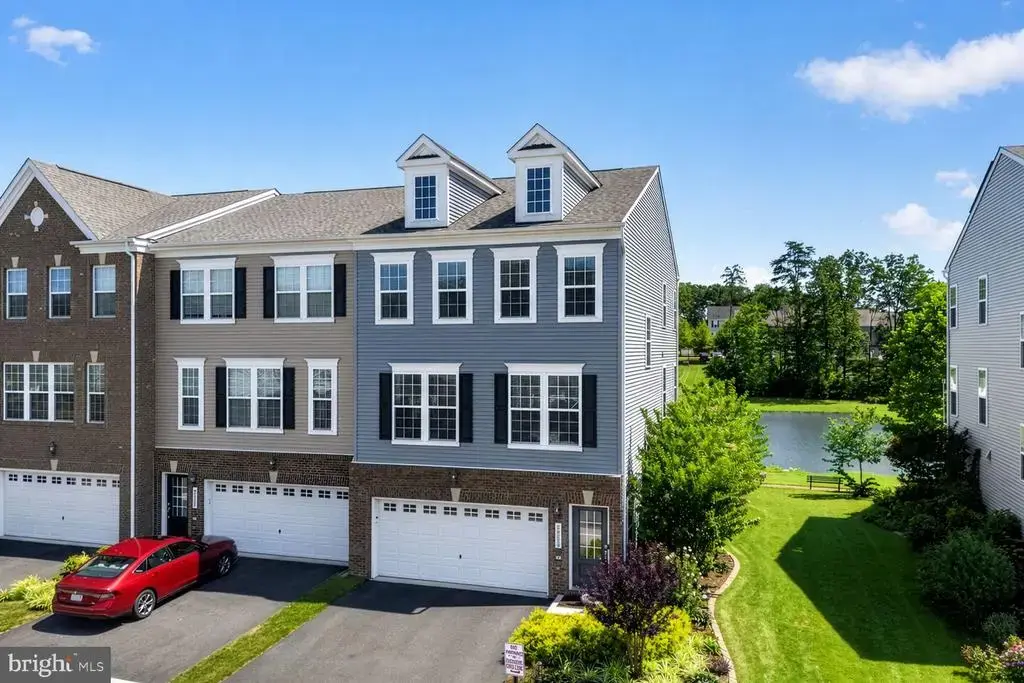 8962 Englewood Farms Dr, MANASSAS