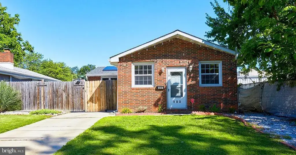 103 Erie Ave, BARRINGTON