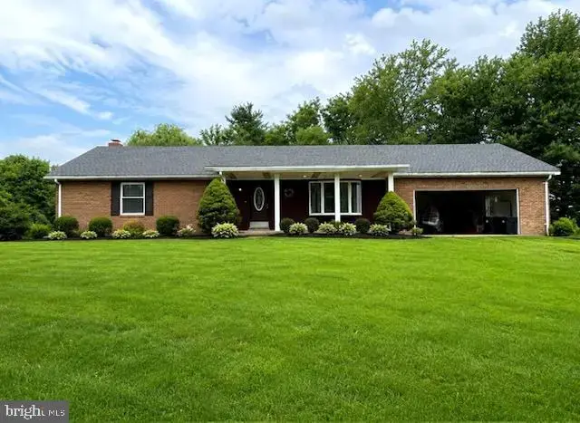 9520 Carlisle Rd, Dillsburg