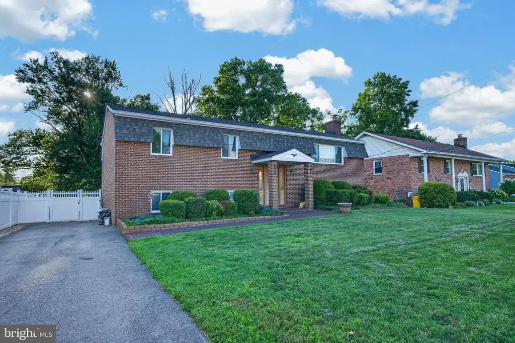 6584 Brentwood Rd, LINTHICUM HEIGHTS