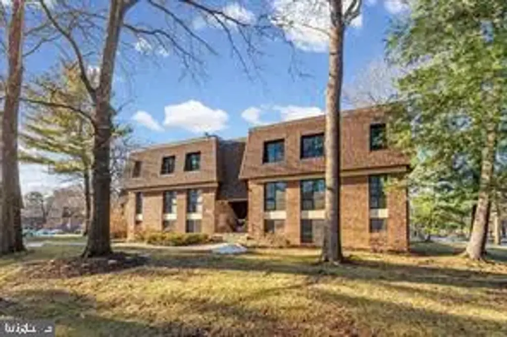 5239 W Running Brook Rd #302, COLUMBIA