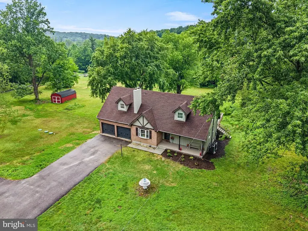 29 Kurtz Rd, SCHWENKSVILLE